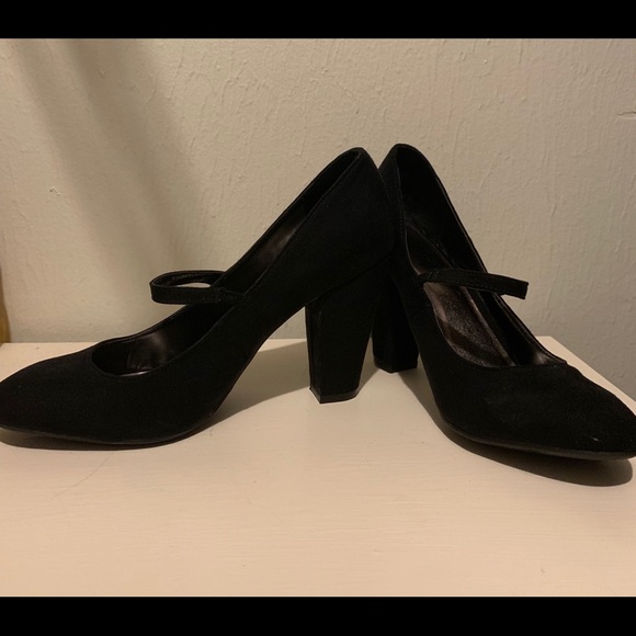 Vintage black high heels with strap - Picture 4 of 4